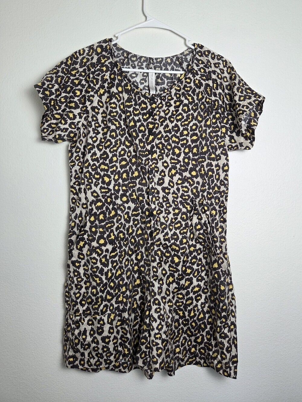 Raquel Allegra Gray, Cream & Yellow Leopard-Print Button Up Romper Size 0